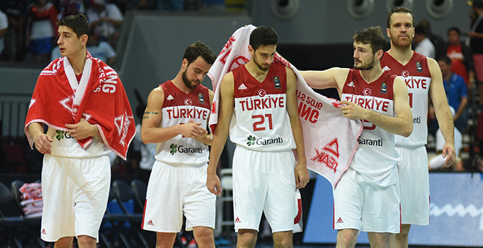 Esat Yılmaer olimpiyatlara veda eden A Milli Basketbol Takımı'nı değerlendirdi