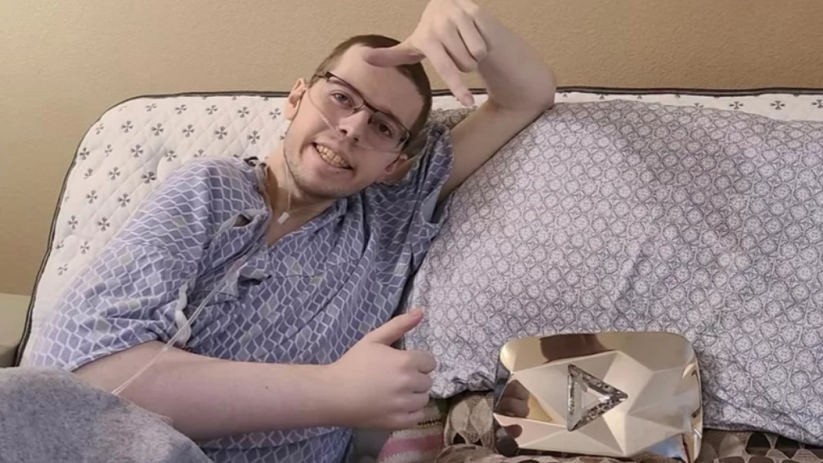 Minecraft videolarıyla tanınan Youtuber Technoblade hayatını kaybetti