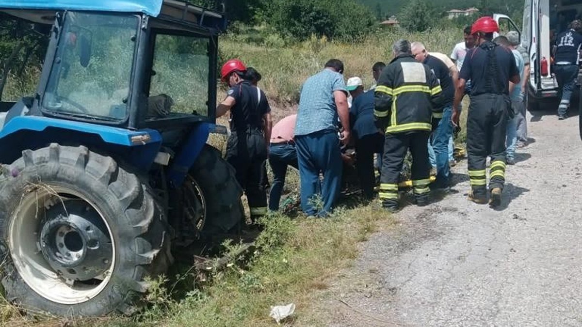 Freni boşalan traktör şarampole devrildi: 2 ölü, 2 yaralı