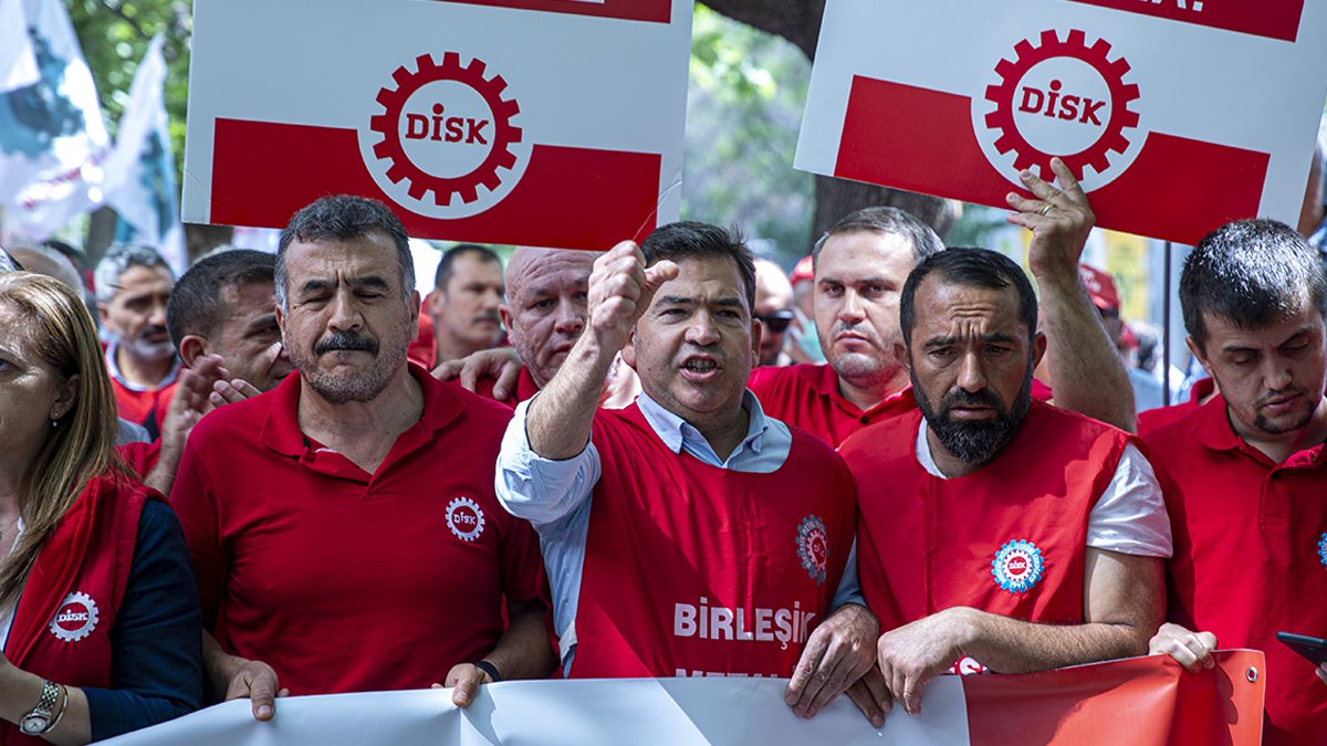 DİSK'ten TÜİK'e enflasyon tepkisi: İktidarın maşası olmayın, ekmeğimizle oynamayın