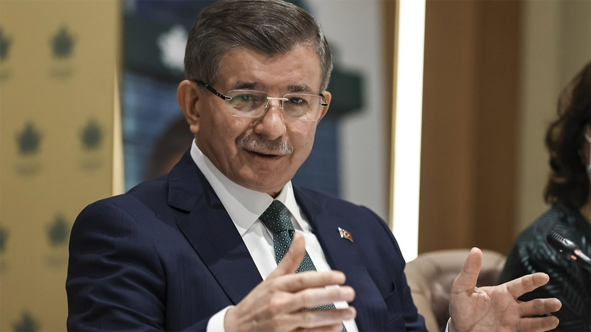 Davutoğlu'ndan seçim açıklaması: Kolay zafer inancı, muhalefetin yumuşak karnı