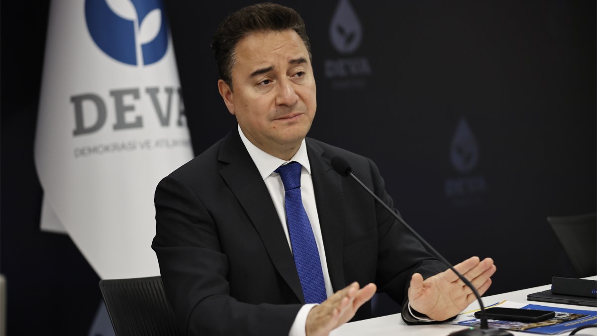 Babacan'dan 'ifade özgürlüğü' vurgusu: Baskı ve tehdit altında sanat olmaz