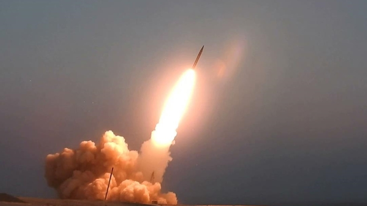 Çin, Tayvan sahillerine roket attı