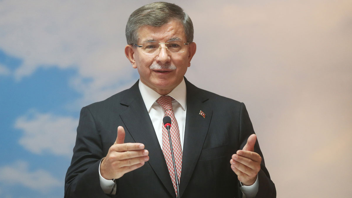Davutoğlu'ndan bayram mesajı: Gelin yüzleşmek zorunda olduğumuz sorunları konuşalım
