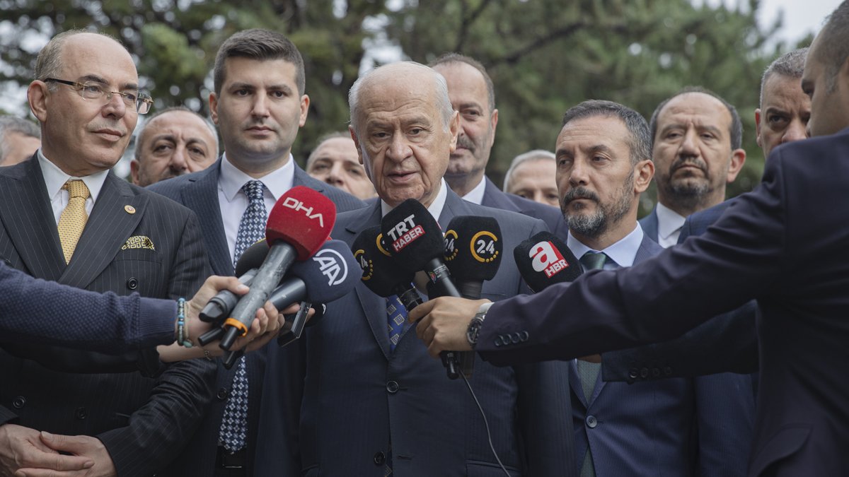 Bahçeli, bayram namazı sonrası da TTB'yi hedef aldı