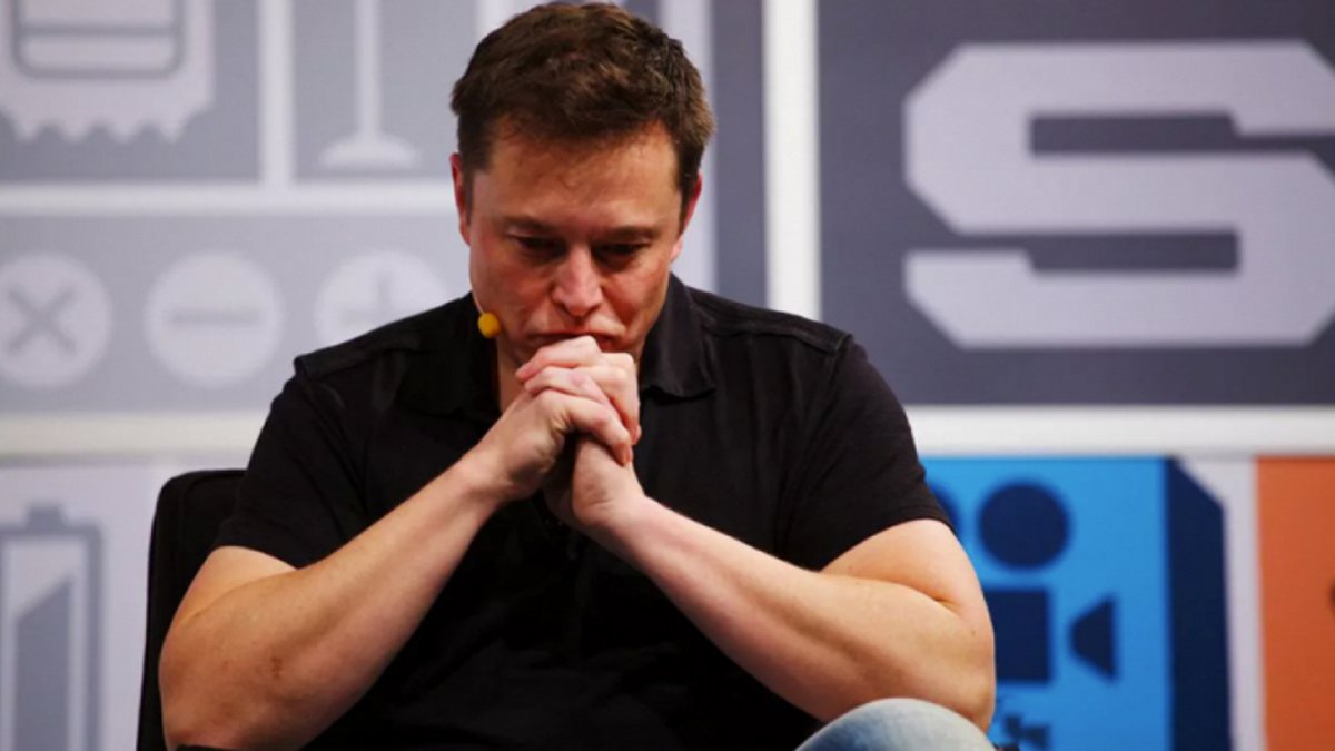 Elon Musk Twitter'ın gazabına uğradı: 24 saatte 65 milyar dolar buhar oldu
