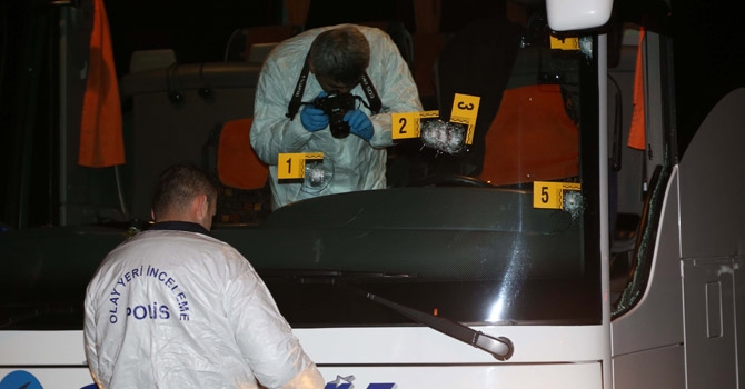 Fenerbahçe'ye saldırıda 2 kişi gözaltına alındı