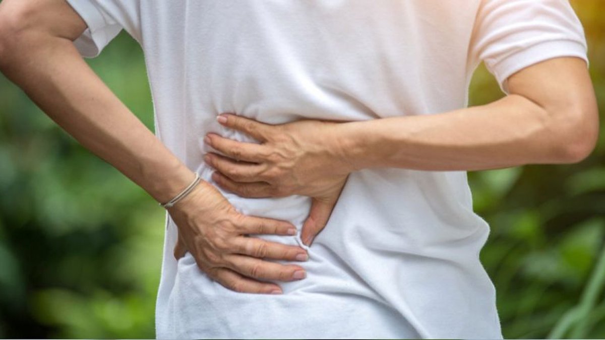 Sırt Ağrısı Deyip Geçmeyin! Birçok Hastalığın Sinyalini Veriyor Olabilir
