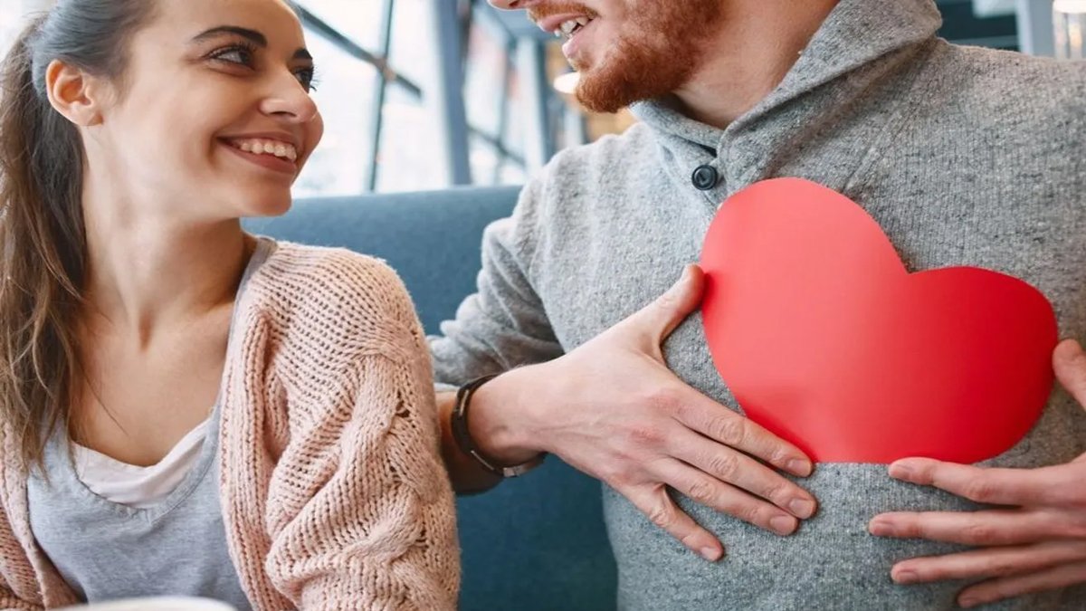 Onlar Asla Terk Etmiyor! En Sadık Burçlar...Dünya Güzeli Gelse Sizden Başkasına Dönüp Bakmıyor!