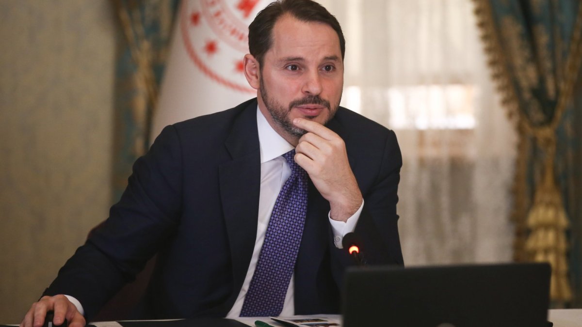 Berat Albayrak İngiltere'de görüntülendi: İmajı dikkat çekti