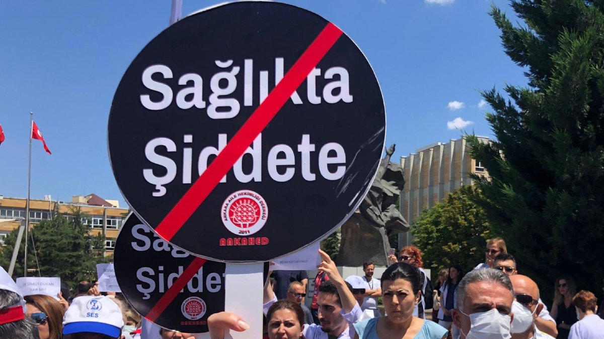 Haziran ayında 42 sağlık çalışanı şiddete maruz kaldı