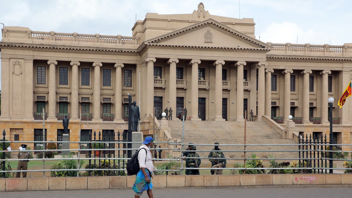 Sri Lanka'da okullar yeniden açıldı