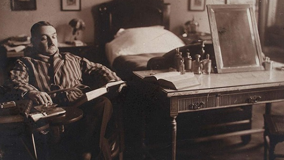 Büyük şairin 18'inde yazdığı mısralar 120 yıl sonra keşfedildi: Yahya Kemal’in hiç bilinmeyen şiiri bulundu