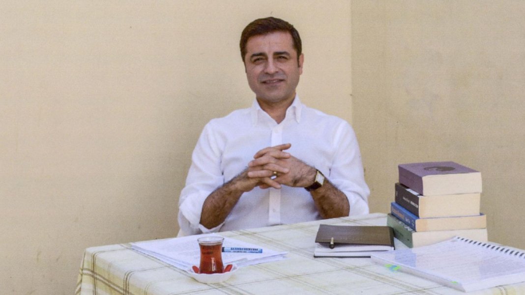 Demirtaş'tan Erdoğan'a 'Kürtlükle alakası yok' yanıtı: Diyarbakır'a bir daha gidersen "Kim hırsız" diye bir sor