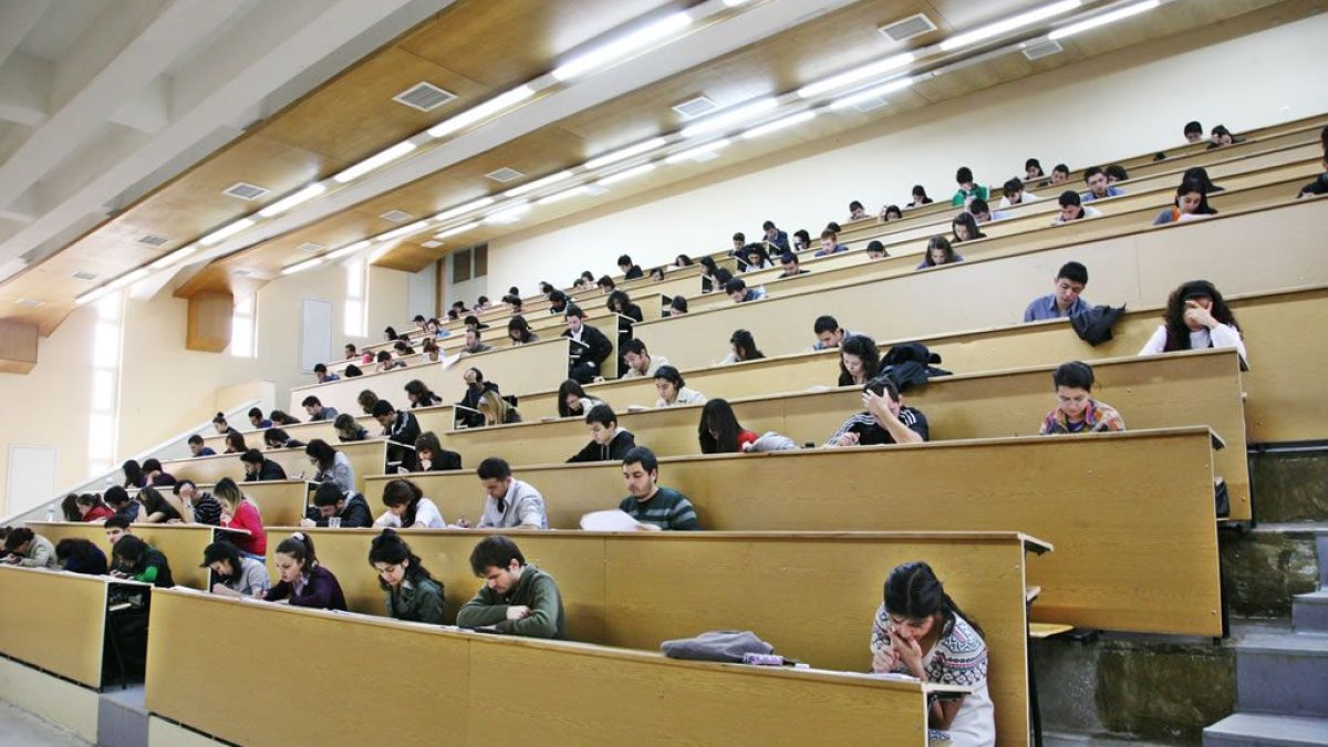 Öğrencilere kötü haber! Üniversite harç ücretlerine büyük zam