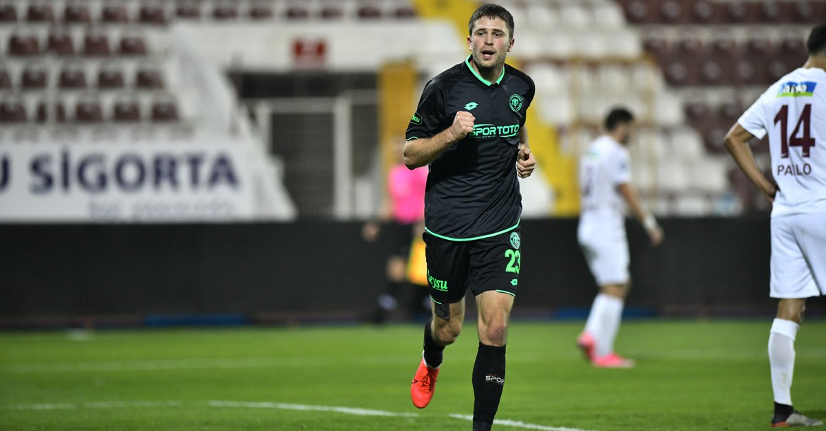 Konyaspor'un eski yıldızı Kravets'ten Fenerbahçeli taraftarlara çok sert "Putin" tepkisi: Kendinizden utanın