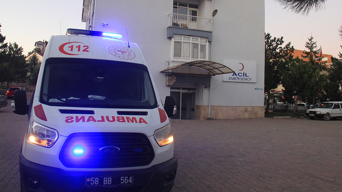 Sivas'ta panik! 104 kişi aynı şikayetle hastaneye koştu