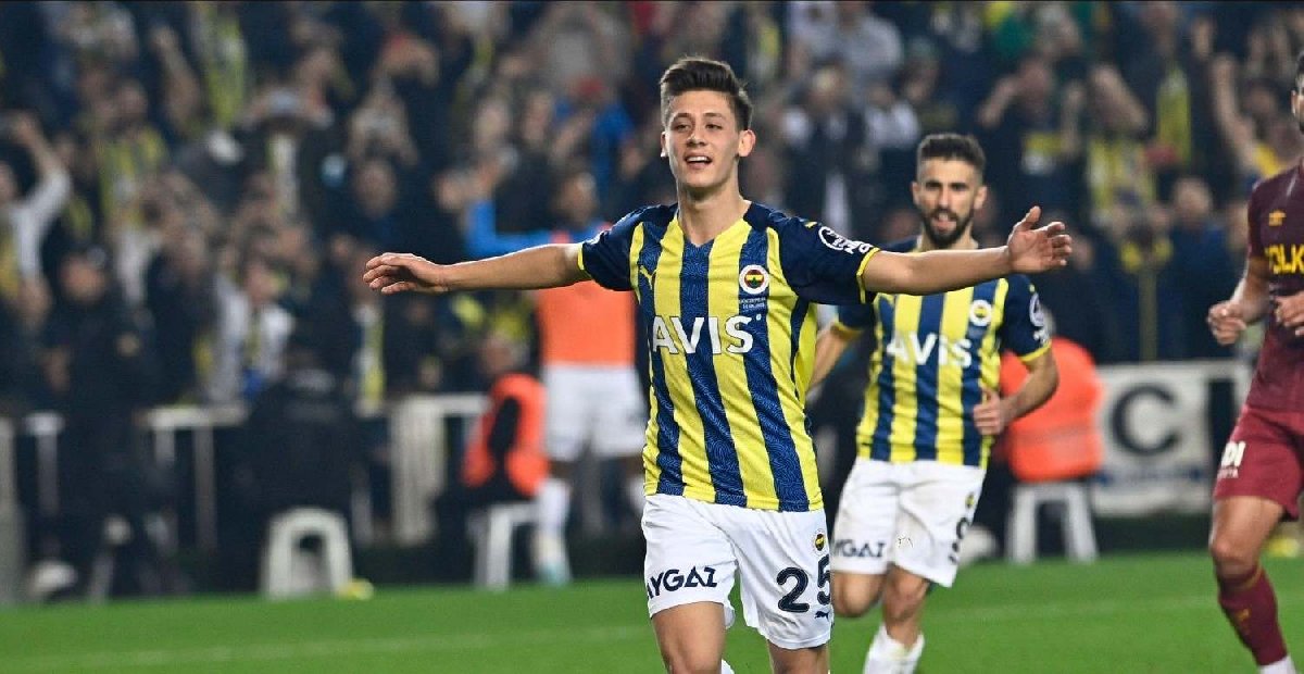 Arda Güler Madrid'e imzaya gidiyor