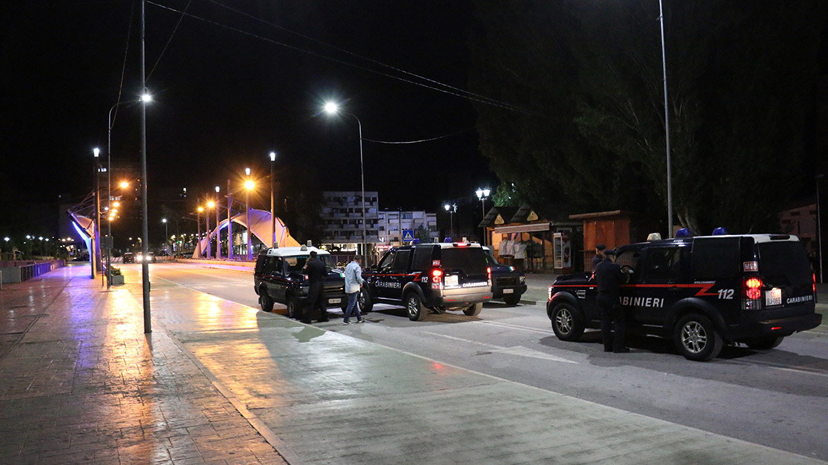 Kosova'dan geri adım: Sırbistan'la gerilime neden olan karara erteleme