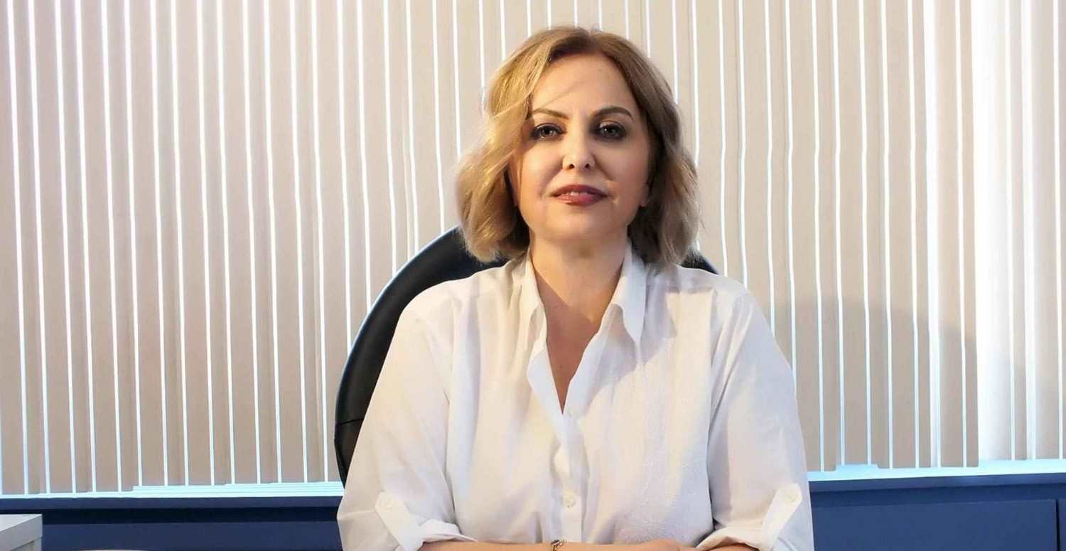 Prof. Dr. Esin Davutoğlu Şenol kimdir? Prof. Esin hocanın kapısına dana dili bırakıldı