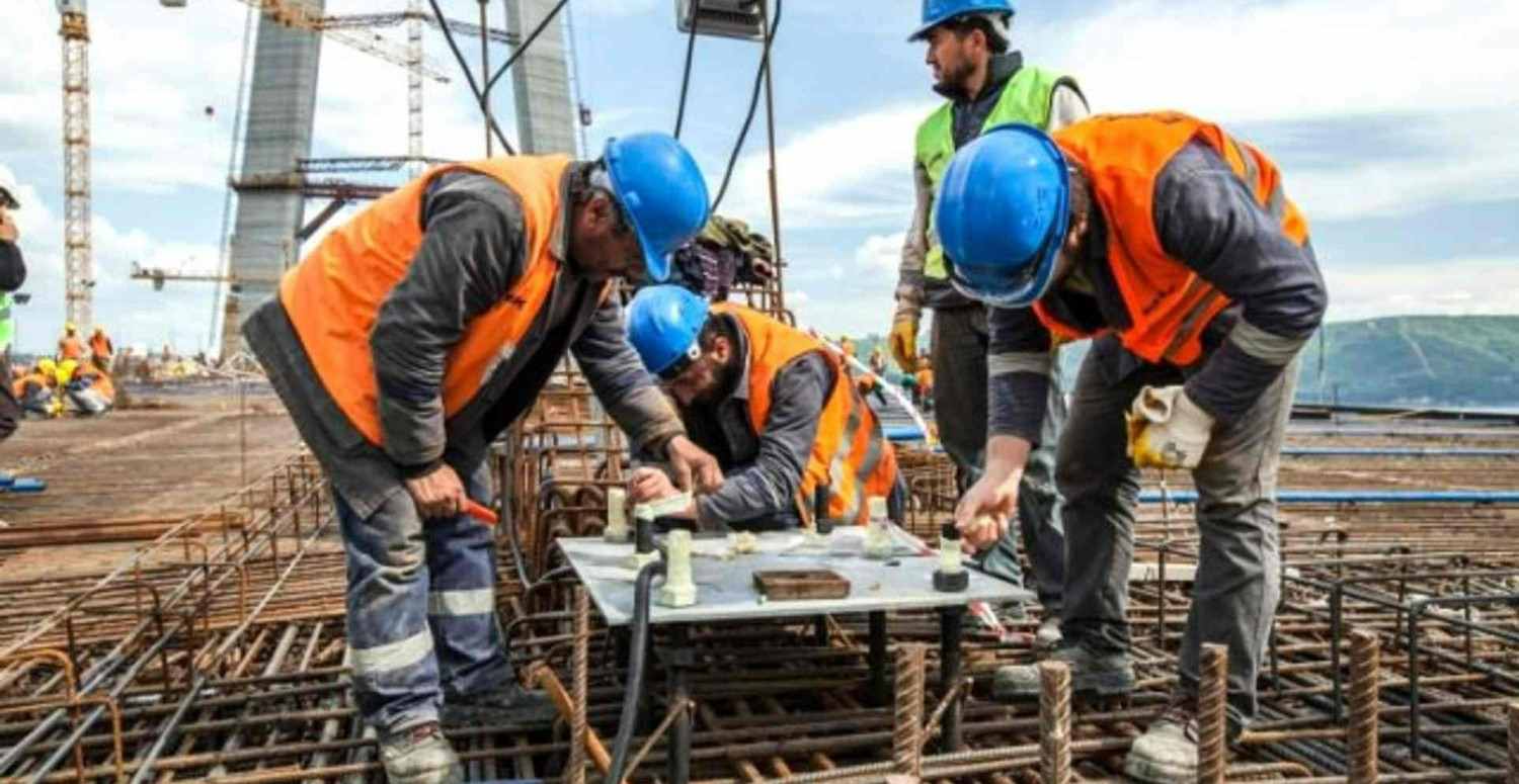 Taşeron nedir, ne anlama gelir? Taşeron işçilerin görevleri nelerdir? Taşeron işçi çalışma şartları 