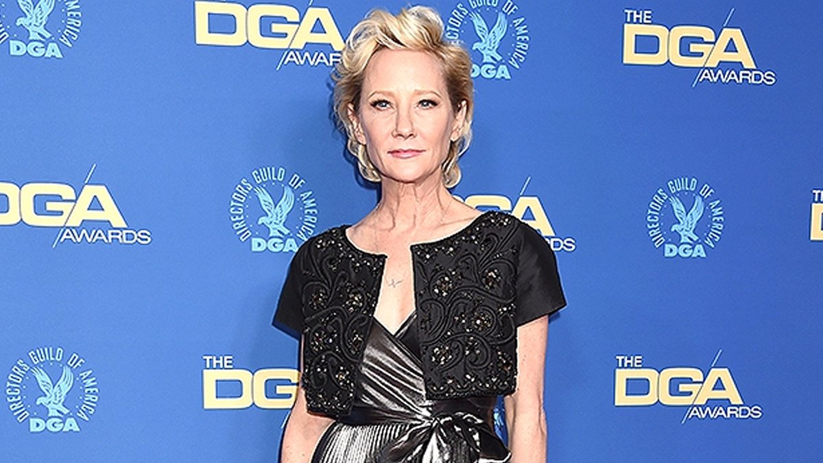 Ünlü oyuncu kaza geçirdi, araç alev aldı: Yoğun bakımda