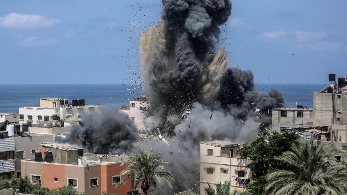 Dünya ayağa kalktı ama İsrail kana doymuyor: "Gazze'ye saldırıya devam" emri