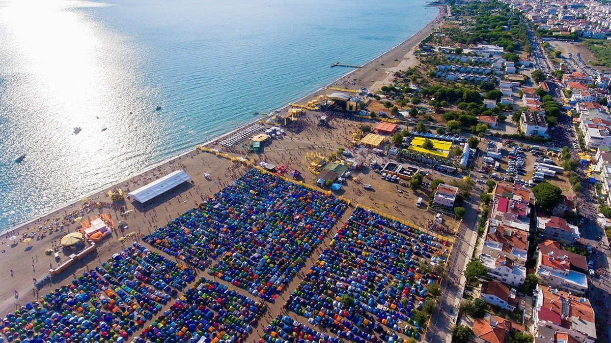 Zeytinli Rock Festivaline kaymakamlık engeli