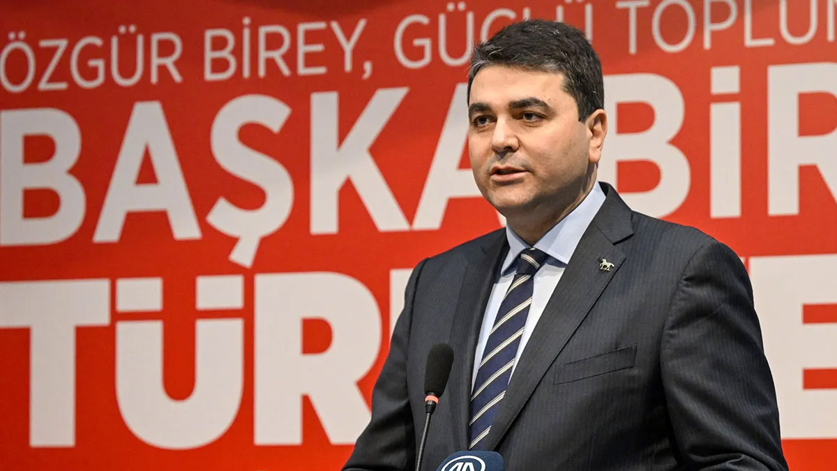 Gültekin Uysal'dan cumhurbaşkanı adayı açıklaması: Altılı masanın içinden çıkmalı