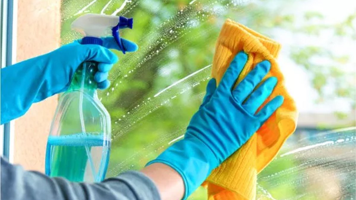 Cam temizleyici ile asla temizlememeniz gereken 6 şey