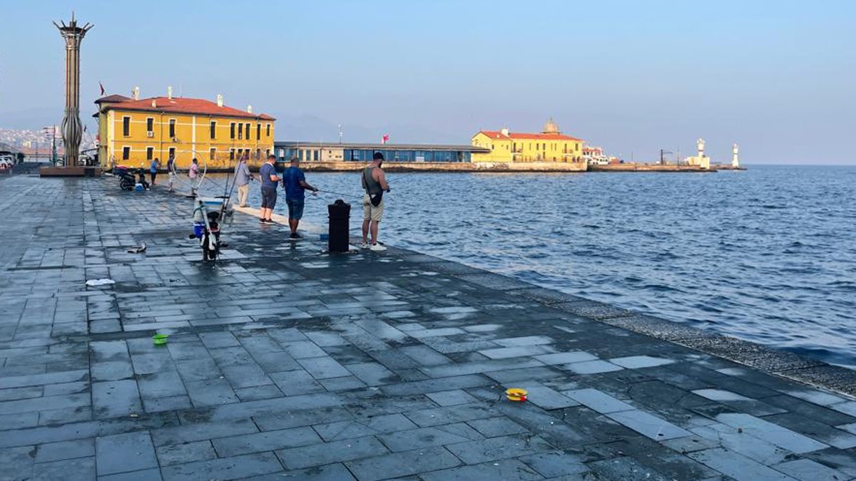 Çeşme, Seferihisar, Didim, Urla... Güne depremle uyandılar!