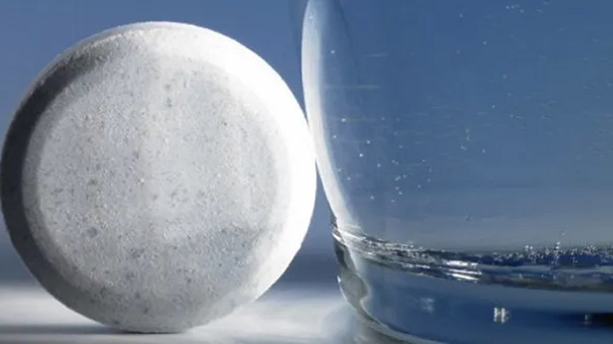 Protez temizleme tableti ile temizleyebileceğiniz 7 şeyi öğrenince şoke olacaksınız