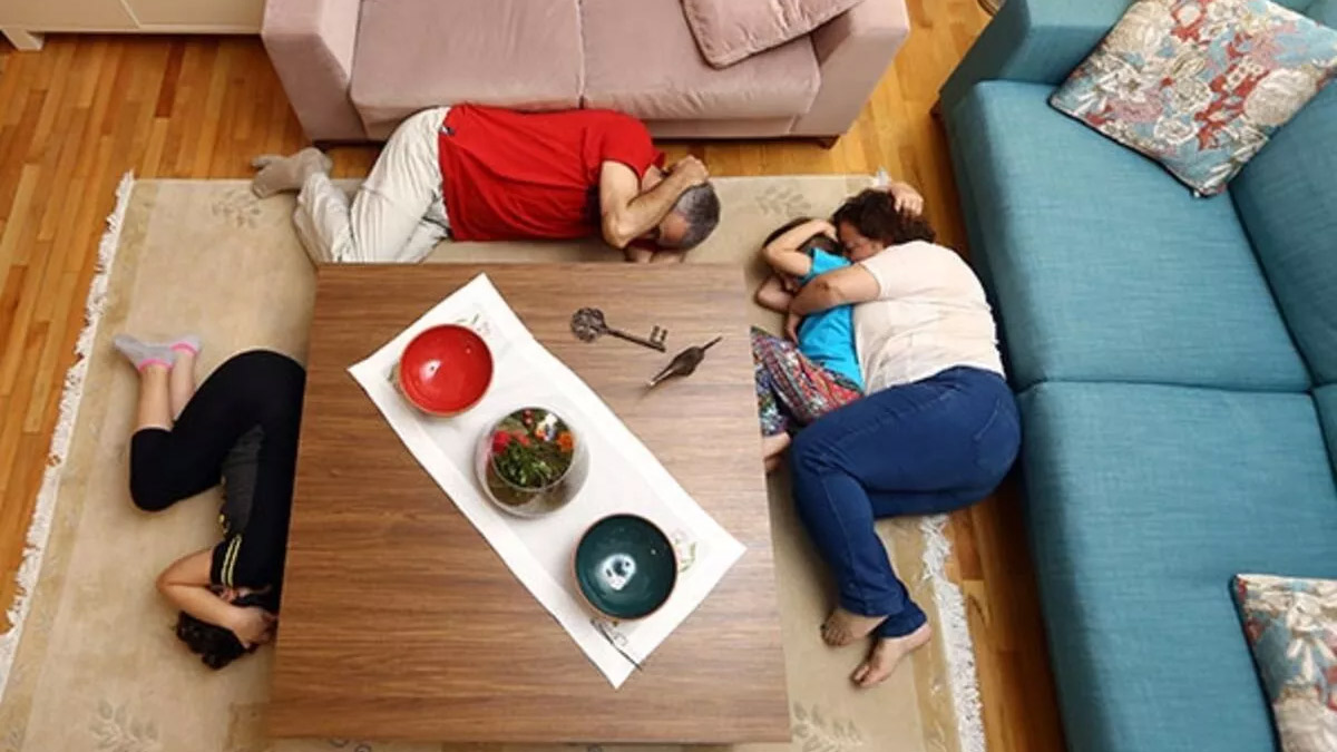 81 ilde eş zamanlı "çök-kapan-tutun" tatbikatı