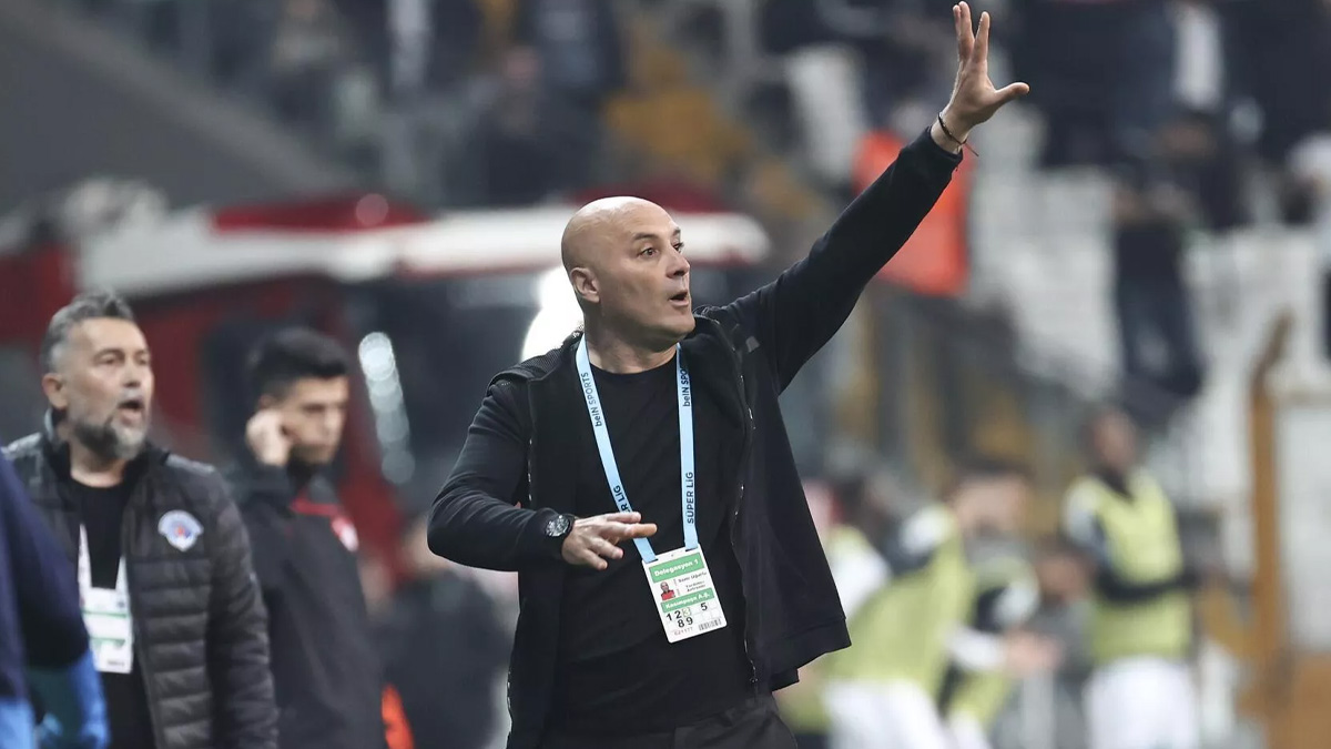 Süper Lig'de sezonun ilk istifası: Sami Uğurlu görevi bıraktı