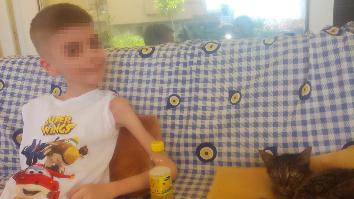 Bursa'da 'çöp ev'de bulunan çocuk taburcu edildi