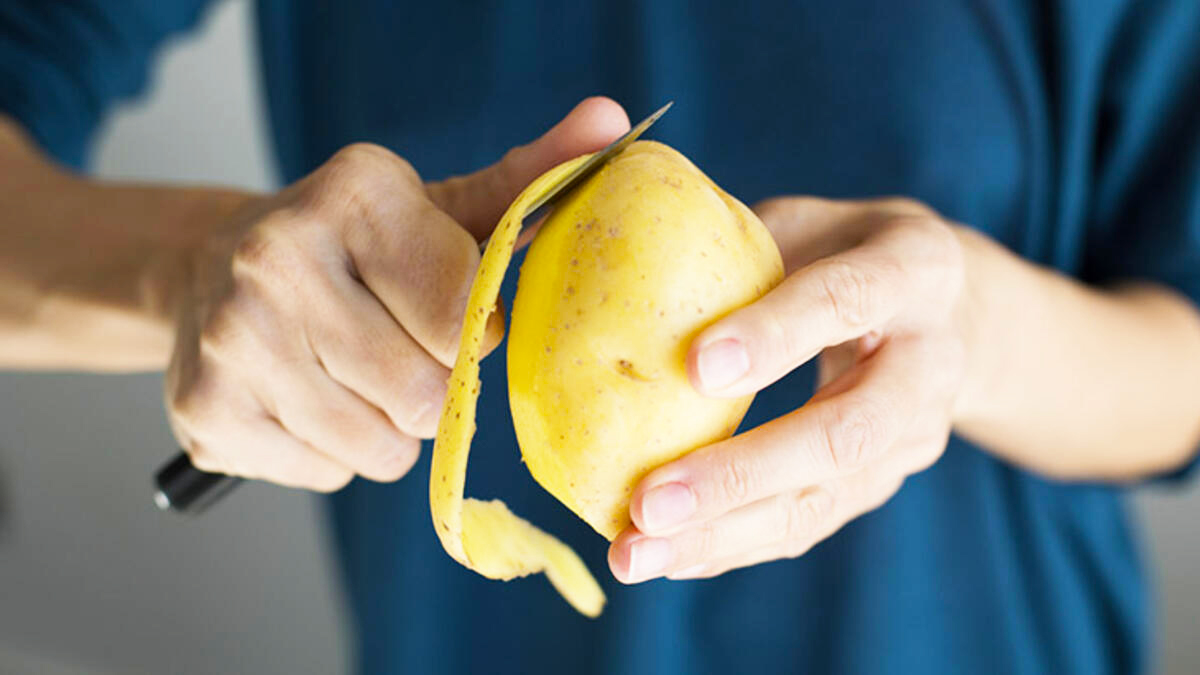 Patates Kabuklarını Sakın Çöpe Atmayın! Patates Kabuklarının Faydalarını Öğrenince Şok Olacaksınız