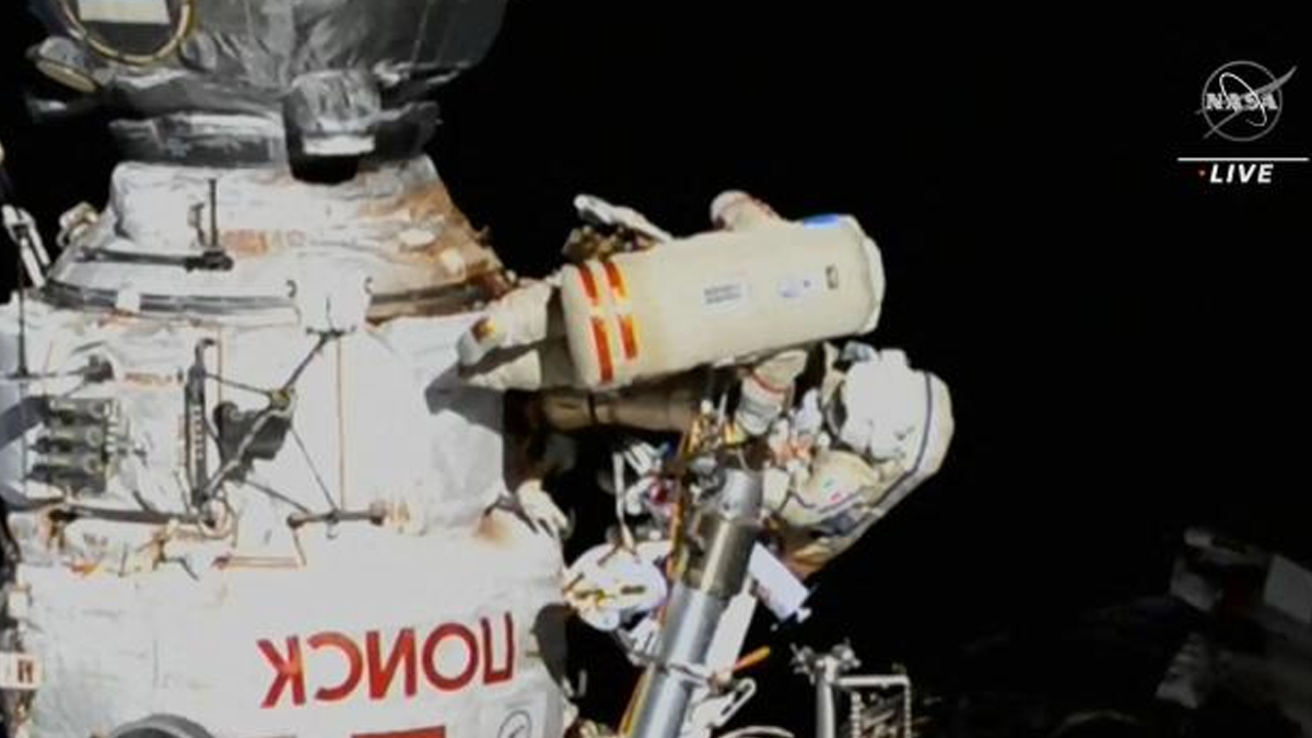 Uzay yürüyüşünde korkutan anlar: Her şeyi bırak ve geri dön