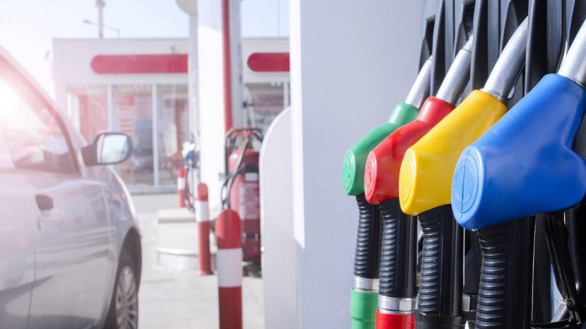 Böyle İndirim Görülmedi! Benzin ve Motorin Alışverişlerinde Dev İndirim: Yarı Fiyatına Depoyu Fulleyin