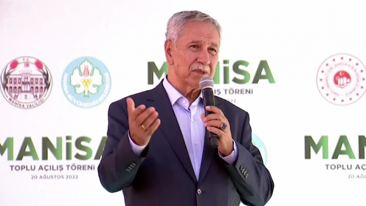 Bülent Arınç: Aynı vefayla ve sadakatle bu hizmetlere sahip çıkmamız gerekiyor