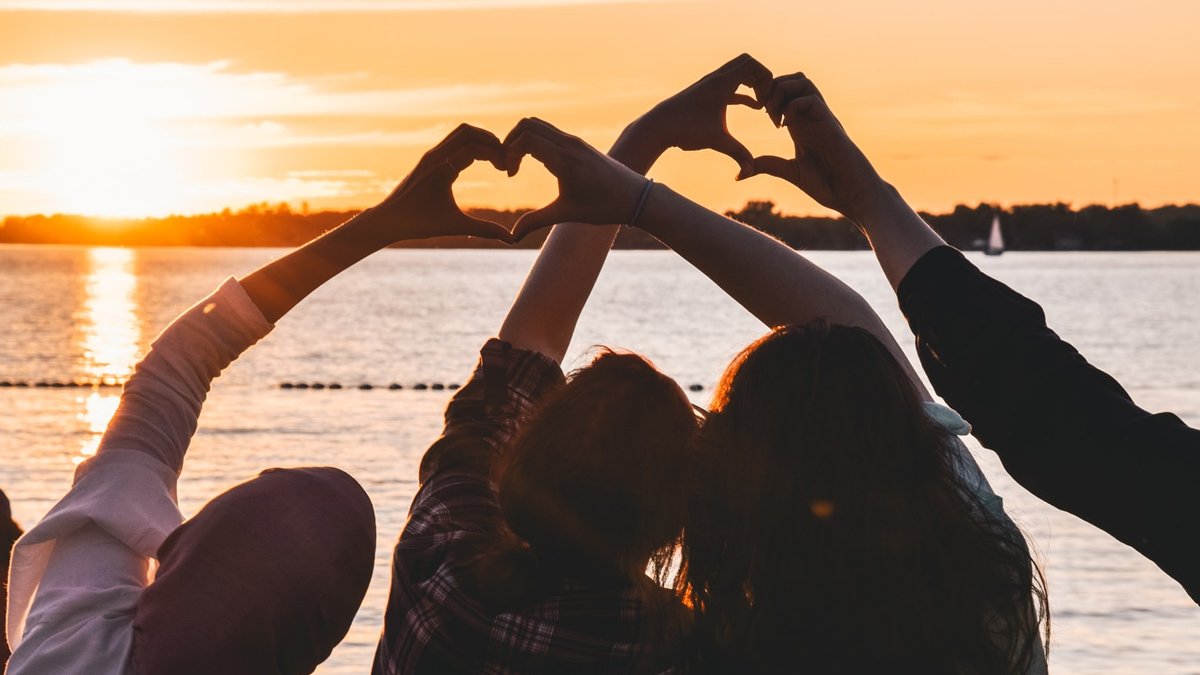 O Özellikleri İle Kendilerine Hayran Bırakan 3 Burç! Sizde De O Olağanüstü Özellik Var Mı? İşte Zodyakın En Sevilen Burçları...