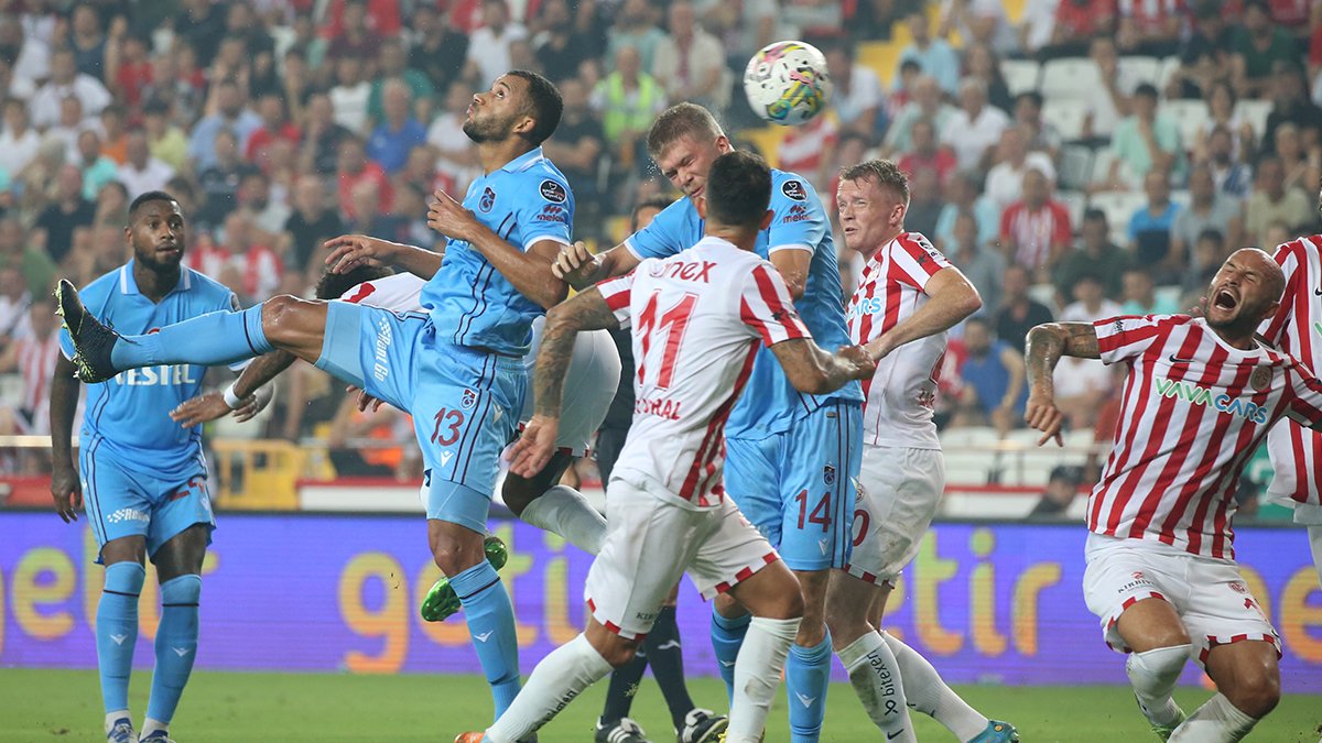 Antalyaspor, Trabzonspor'u farklı yendi: 5-2