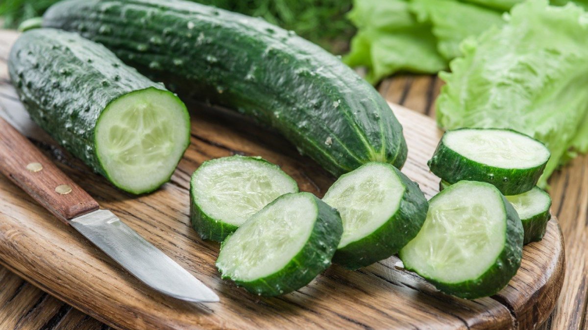 Her Gün Salatalık Yerseniz Vücudunuza Ne Olur? Faydalarını Öğrenince Çok Şaşıracaksınız!