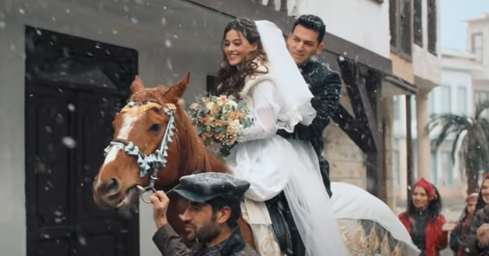 İddialı Dizi Yayından Kaldırıldı! Reytinglerde Üst Sıralardaki Dizinin Apar Topar Yayından Kaldırılması Çok Şaşırttı