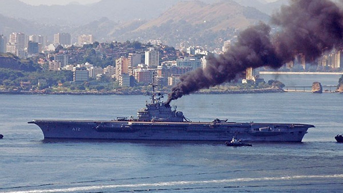 AB Konseyi ve AB Parlamentosu'na 'zehirli gemi' çağrısı