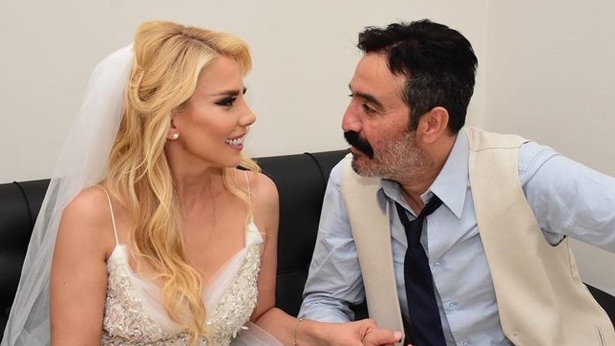 Ünlü oyuncu gazeteci ile nikah masasına oturdu! İşte Mustafa Üstündağ'ın gönlünü kaptırdığı gazeteci...