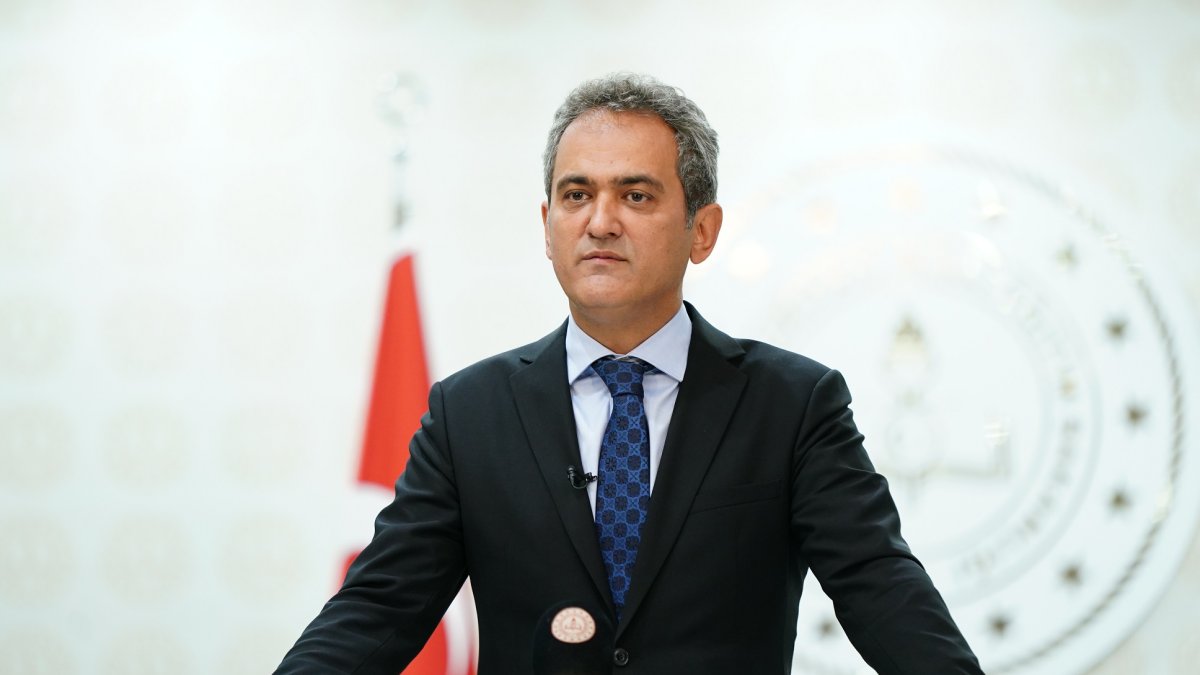 Bakan Özer'den öğretmenlerin gözaltına alınmasıyla ilgili açıklama: Her türlü manipülasyona karşıyız