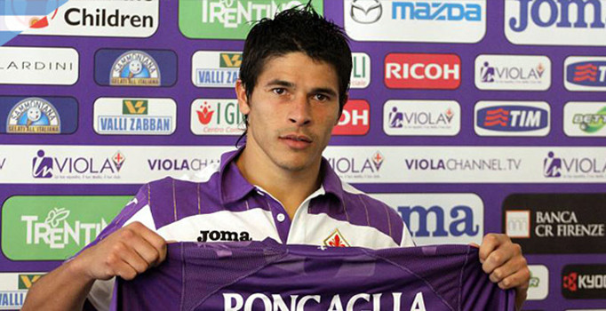 Trabzonspor'un transfer listesinde bulunan futbolcu imzayı attı