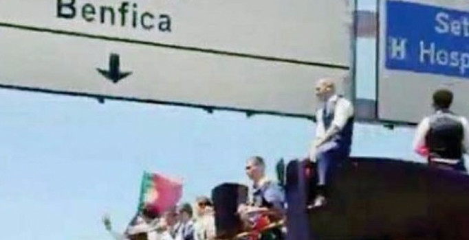 Beşiktaş'ın Portekizli yıldızı Quaresma kutlamalar sırasında ölümden döndü!