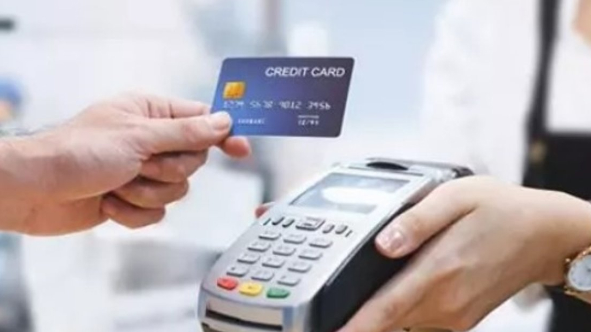 Çaresiz kalan vatandaş bankalara koştu: Borçlu kişi sayısı bir yılda 36 milyonu aştı