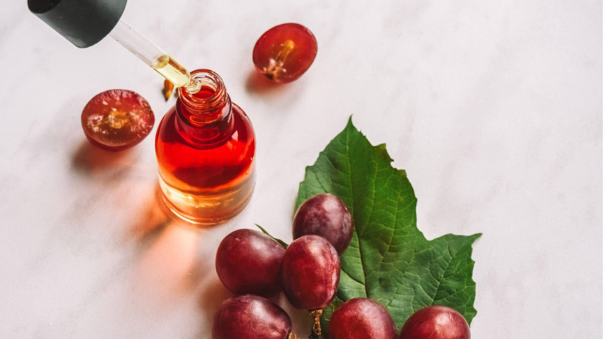 Doğadan gelen bu şifalı yağın bir damlası bile cildinizde harikalar yaratıyor